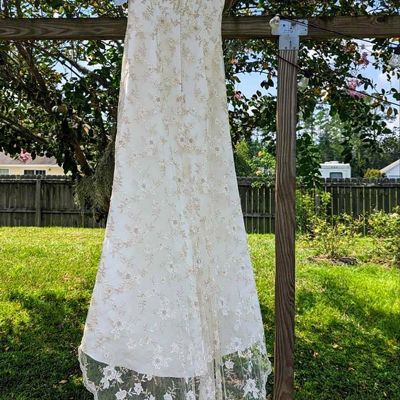 NWT Elegant Oleg Cassini ivory spaghetti strap size 16 wedding gown - Picture 6 of 16